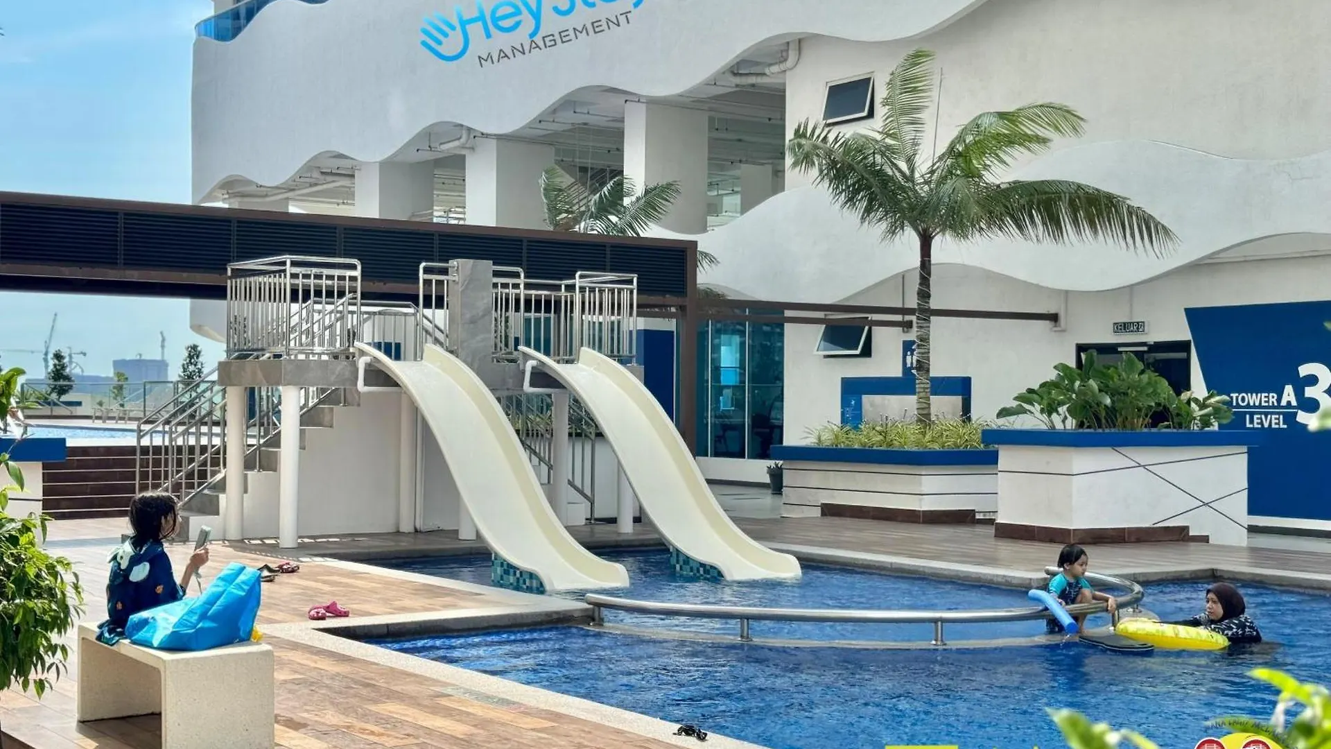 아파트 Thewave Residence By Heystay Management 말라카